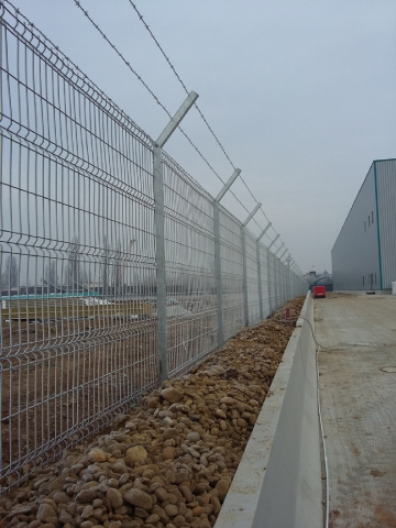 Garduri metalice pentru aplicatii industriale