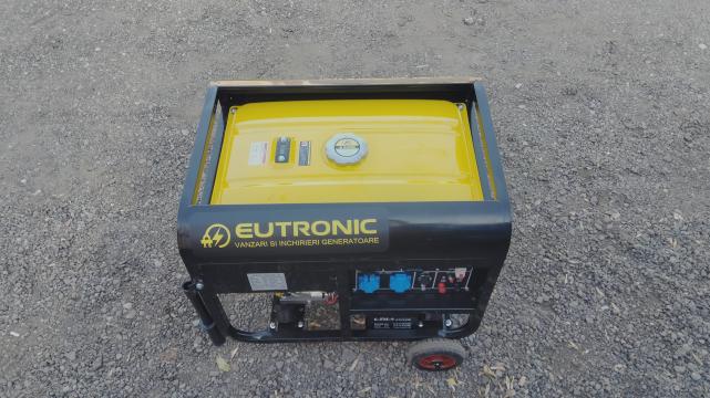 Generator curent 6Kw/6Kwa benzina 220v/380v mobil