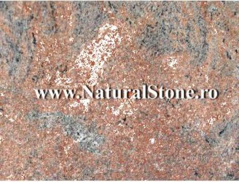 Granit rosu multicolor