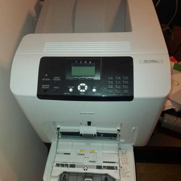 Imprimanta pentru fotoceramica Ricoh SP C440