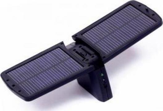 Incarcator solar pentru telefon