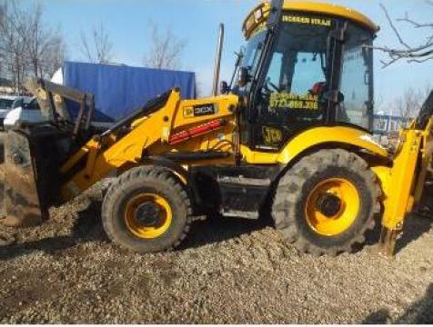 Inchiriere buldoexcavator JCB 3CX