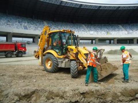 Inchiriere buldoexcavator JCB