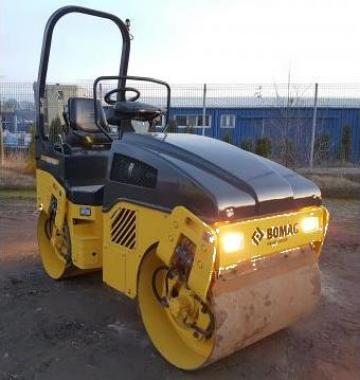 Inchiriere cilindru compactor Bomag BW 100 AD 4