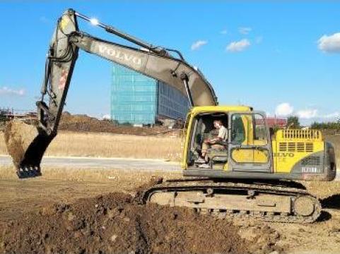 Inchiriere excavator pe senile 21tone