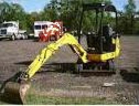 Inchiriere mini-excavator