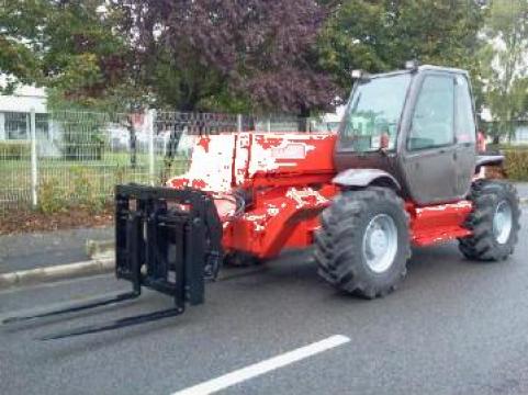 Inchiriere telehandler rotativ Manitou