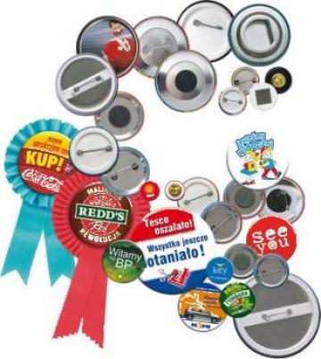 Insigne personalizate