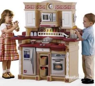 Jucarie fetite Bucatarie Party Time Kitchen (varsta 3+)