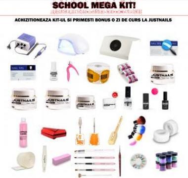Kit lampa manichiura + accesorii Mega School