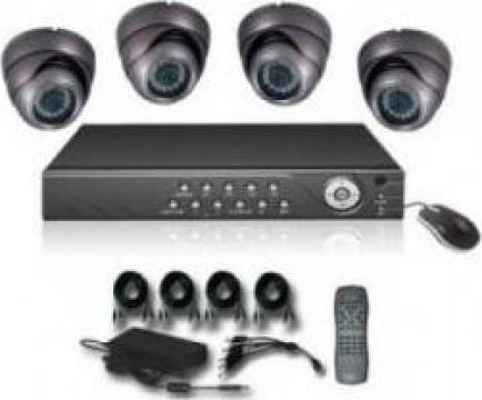 Kit supraveghere video - 4 camere DVR surse de alimentare