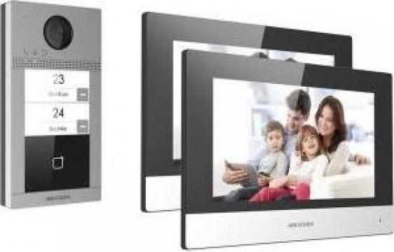 Kit videointerfon Hickvision pentru 2 familii