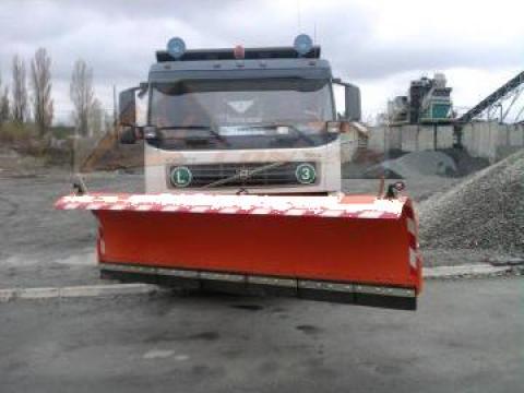 Lama de zapada pe camion Volvo