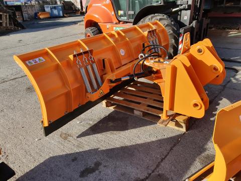 Lama deszapezire buldoexcavator