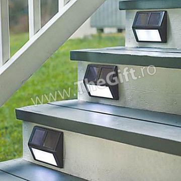 Lampa solara reincarcabila pentru scari, alei, trotuare