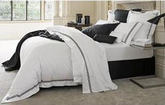 Lenjerie pat alb cu negru