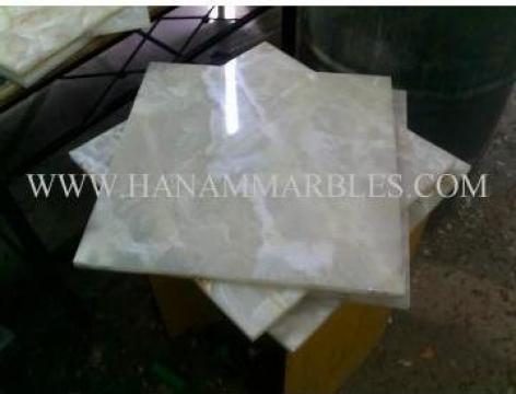 Marmura White onyx tiles