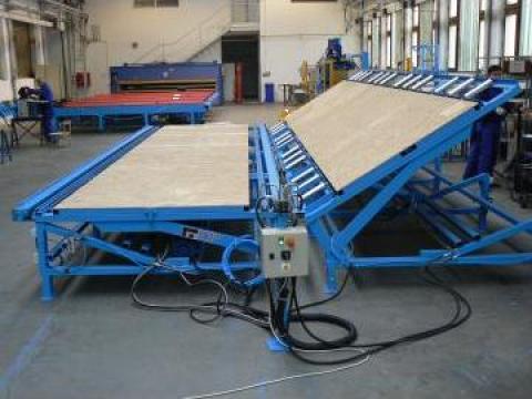 Masa fluture pentru fabricarea peretilor framing din lemn