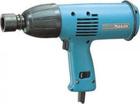 Masina de insurubat cu impact Makita 6905H