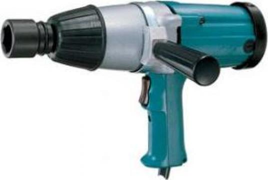 Masina de insurubat cu impact Makita 6906