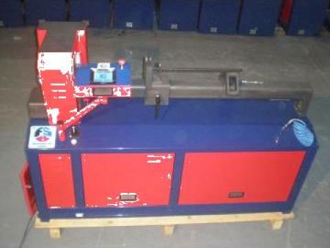 Masina de torsionat fier la rece