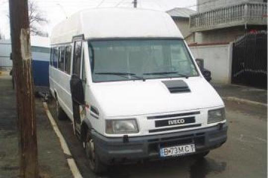 Microbuz Iveco de 19 locuri