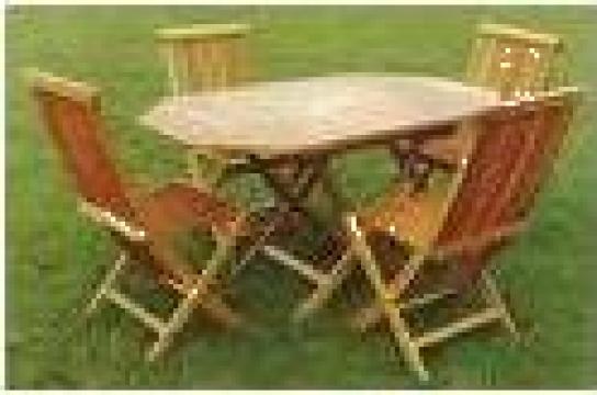 Mobilier de gradina din lemn