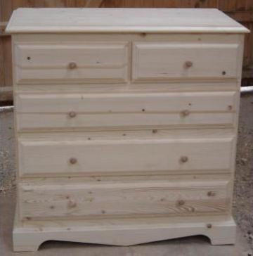 Mobilier din lemn masiv