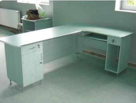 Mobilier pentru cabinete medicale si spitale