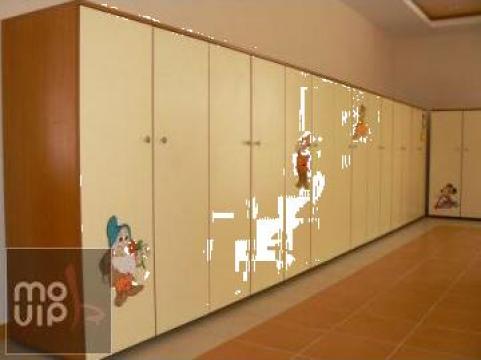 Mobilier pentru institutii
