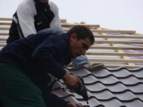 Montaj tabla Lindab si ferestre velux