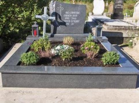 Monument funerar din granit impala