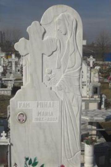 Monumente funerare marmura