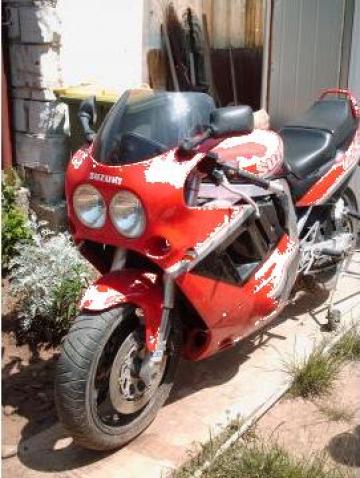 Motocicleta sport GSX-R 1100