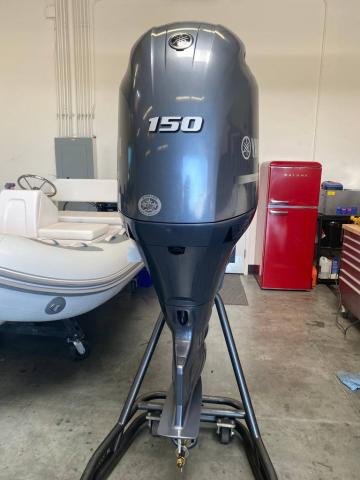 Motor exterior Yamaha 150HP in 4 timpi