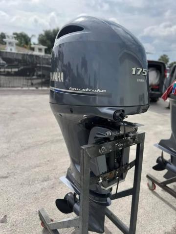 Motor exterior Yamaha 175Hp in 4 timpi