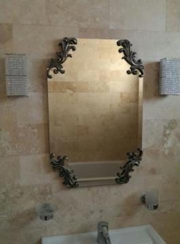 Oglinda decorativa din lemn
