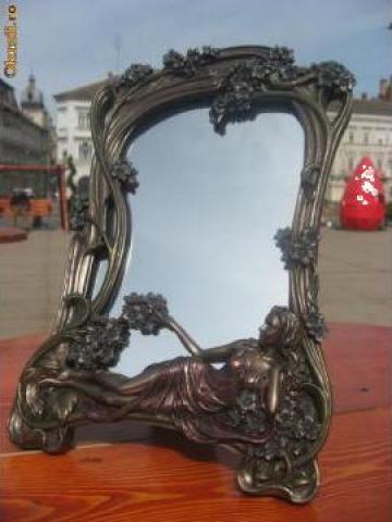 Oglinda deosebita art-nouveau pentru doamne