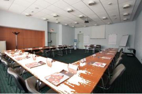 Organizare conferinte, cursuri