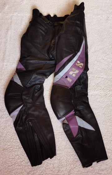 Pantalon barbati piele negri insertii mov protectii soft IXS