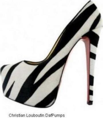 Pantofi Cristian Louboutin imprimare zebra