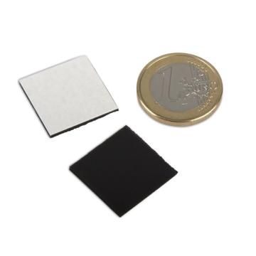 Patrate magnetice autoadezive 20 x 20 mm, grosime 0,4 mm