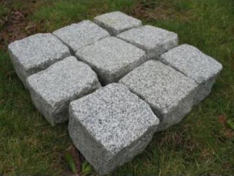 Pavele 8/10 cm granit cu o fata flamata