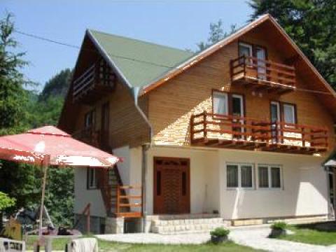 Pensiune + casa vacanta in Lepsa, judetul Vrancea