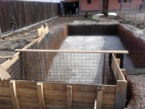 Piscina din beton cu liner