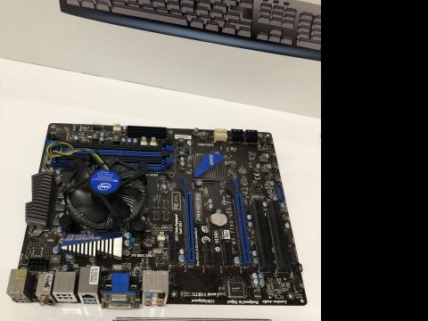 Placa de baza gaming LGA 1155 MSI Z68A-G45
