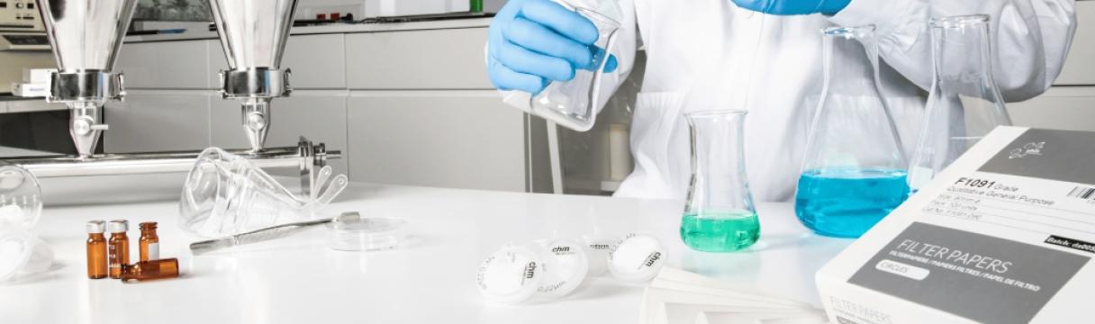 Placi filtrante si hartie de filtru industriala, CHMLAB