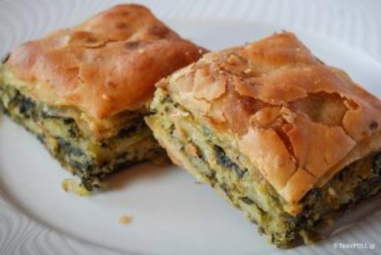 Placinta cu spanac Spanakopita - tava