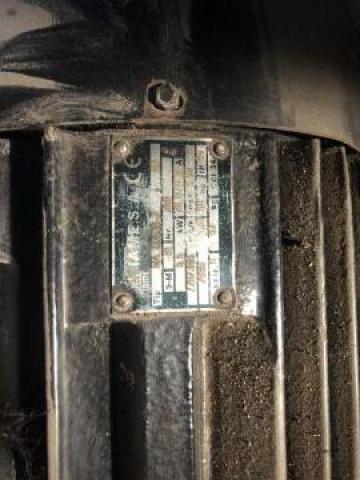 Pompa multietajata pe carucior cuplata la motor electric