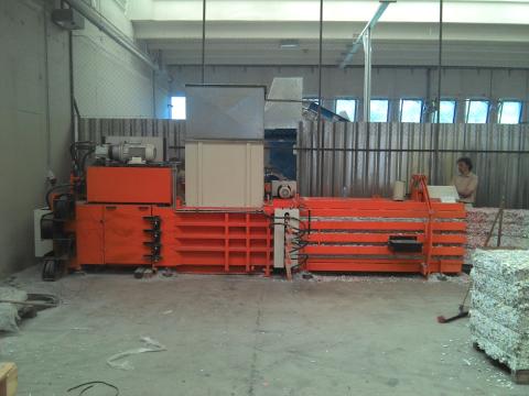 Presa de  balotat orizontala  automata HSM VK20/1200